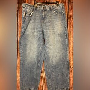 Wild Fable Jeans Mid Rise, 90S Relaxed Straight Size 18 Medium Wash 31 Inseam ￼